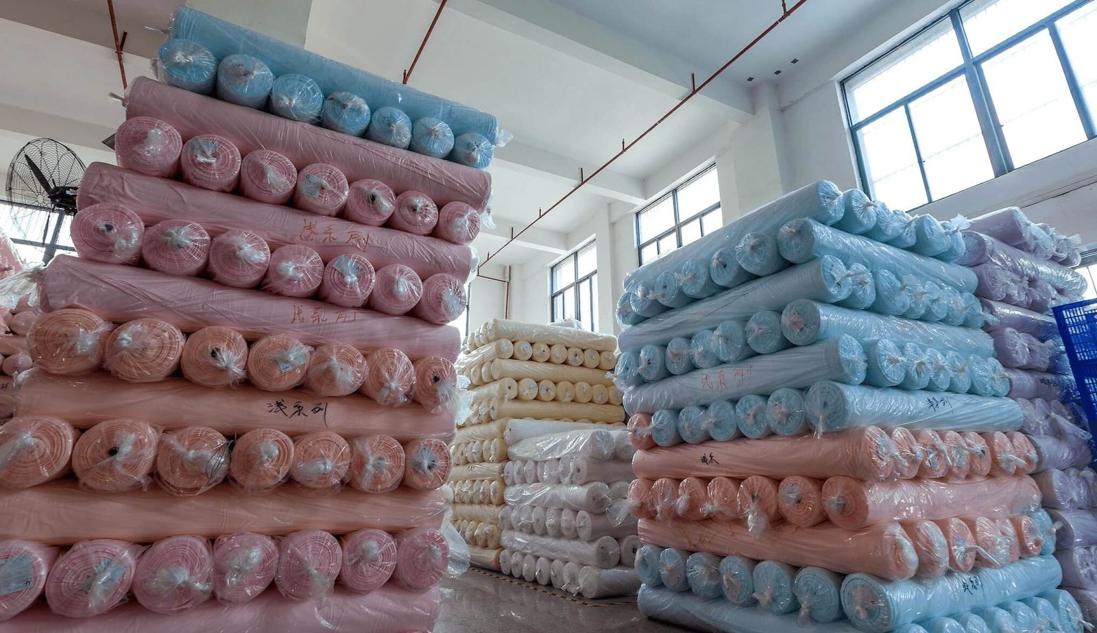 Fabric receiving and inspection at AINIAN