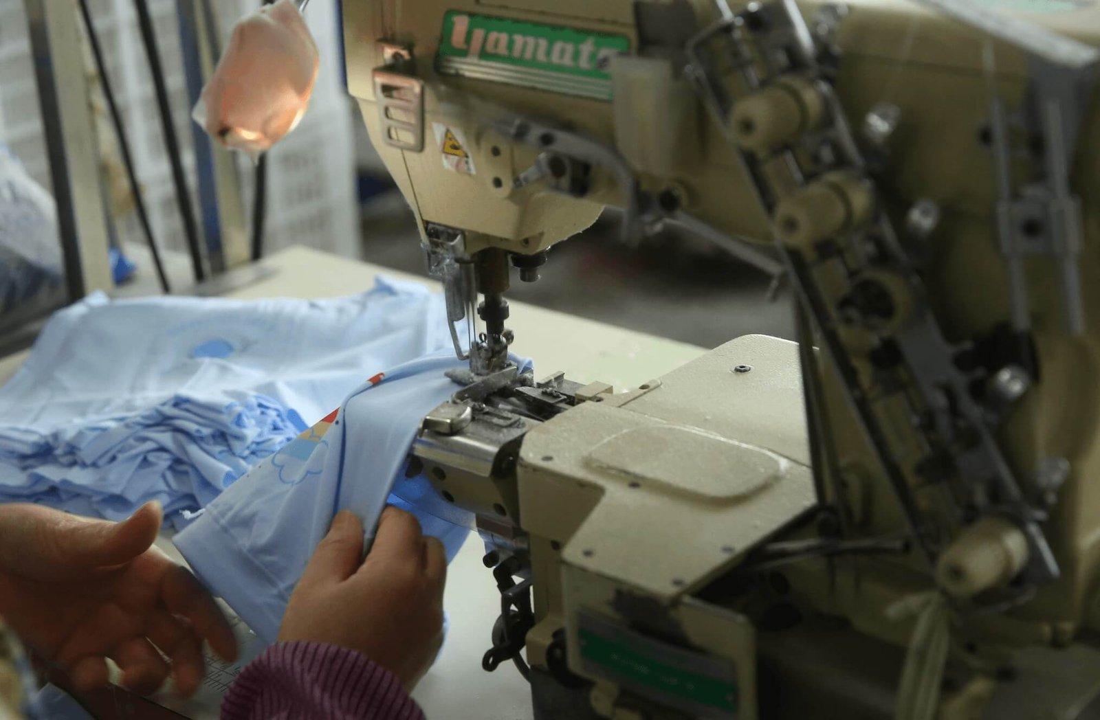 Industrial sewing machine at AINIAN